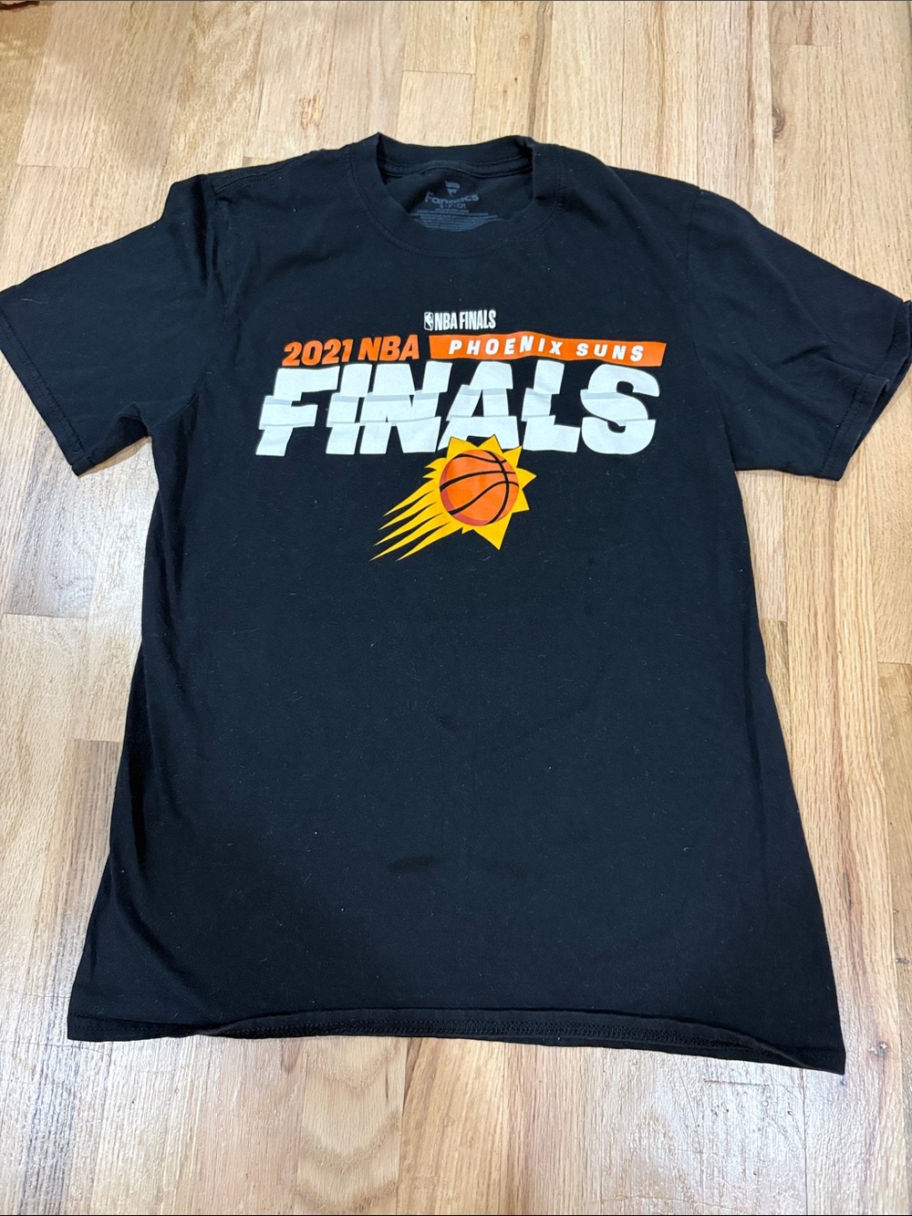 Fanatics Black Crewneck Shirt with Printed Logo